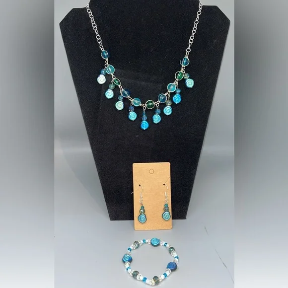 Mermaid’s Treasure- 3 PC Sea Glass Jewelry Set - Necklace, Earrings & Bracelet - Picture 3 of 8